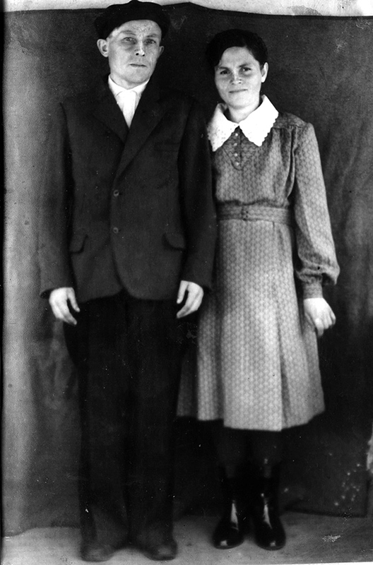 5 июня 1937 года Бердским Сельским Советом Оренбургского района был зарегистрирован брак Воронкова Василия Ильича и Воронковой (Комаровой) Марии Михайловны.