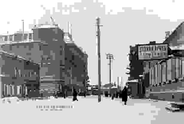 На следующем снимке, сделанном в период 1916-1917 гг, показан вид на Николаевскую (Советскую улицу).