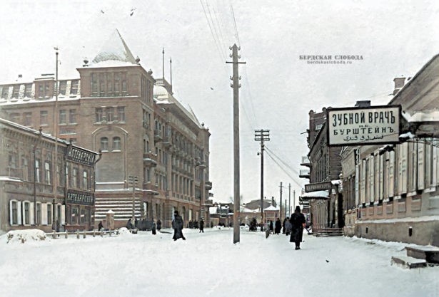 На следующем снимке, сделанном в период 1916-1917 гг, показан вид на Николаевскую (Советскую улицу).