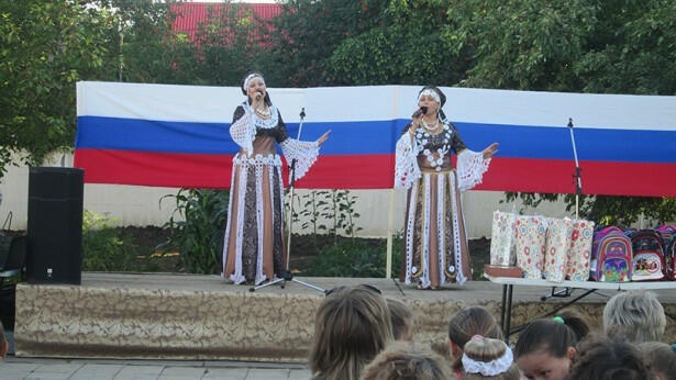 21 августа 2015 года жители поселка широко отпраздновали традиционный праздник Берд, посвященный 40-летию образования Дзержинского района города Оренбурга. 