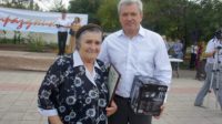 Поздравления, подарки и Благодарственные письма получила в честь 75- летнего юбилея и за активную жизненную позицию – Мельникова Валентина Константиновна