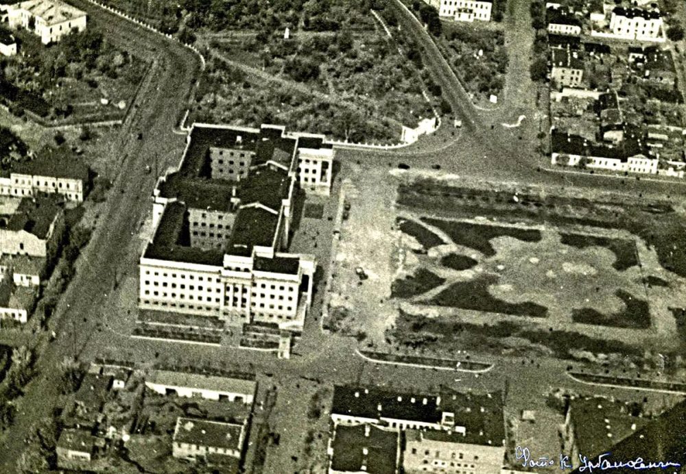 Дом Советов и сквер в Оренбурге, 1949 год, Фото: К. Урбановича