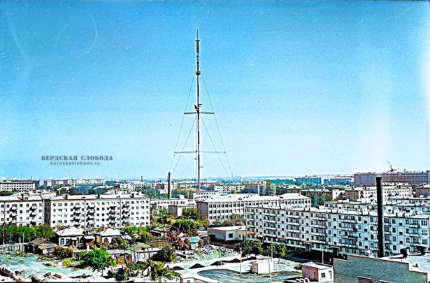 Внизу, почти в центре снимка, виден мой маленький домик. Фото: Казимира Людвиговича Мисевича, лето 1975 года