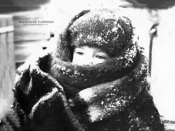 Дочь в пуховом платке. Фото Николая Короля.