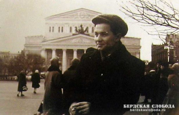 Москва, 1959 год. Снимок сделан в Москве во время обучения в Центральной комсомольской школе на факультете журналистики.