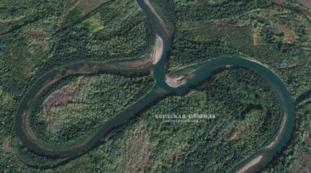 20 сентября 2012 года. Сакмара уже течет по новому, более короткому руслу, а прежний участок рукава, превратился в старицу реки.