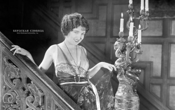 В 1916 году в Москве была напечатана брошюра - «Руководство к выбору жен с прибавлением добра и зла о женщинах», написанную магиком Балтазаром Муфием