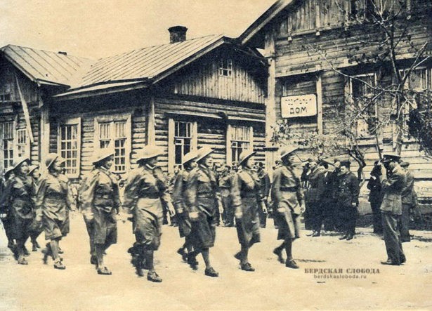 В начале февраля 1942 г. в городе Бузулук начато формирование Чехословацкого пехотного батальона под командованием Людвига Свободы