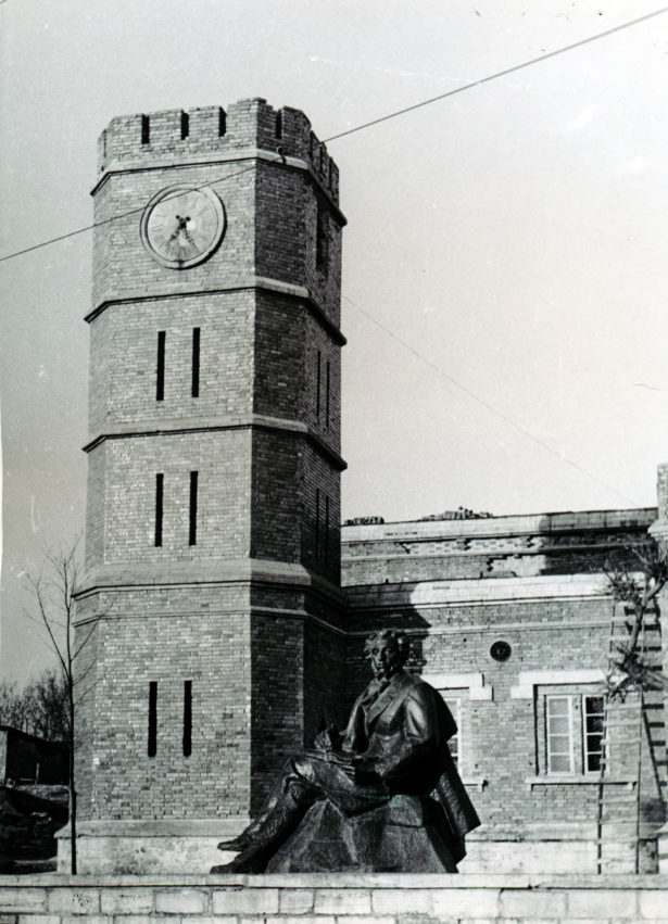 Памятник Пушкину после установки, 1977 год.