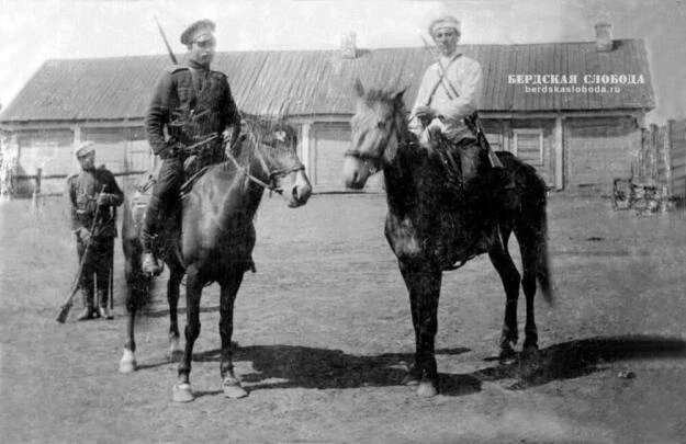 Оренбургские казаки на лошадях киргизской породы, 1900-1910 гг.