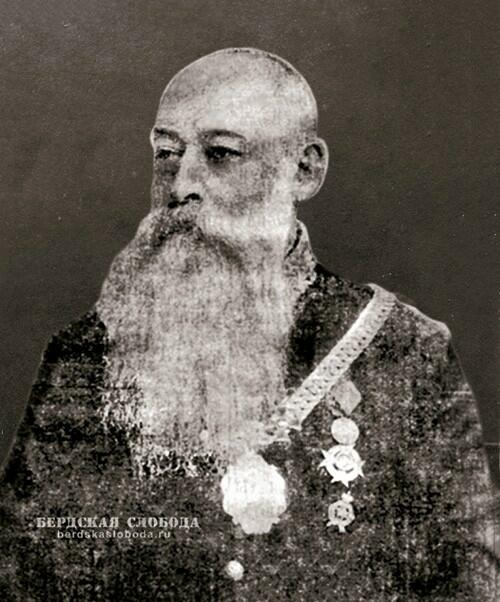 Николай Акимович Середа происходил из украинских дворян Полтавской губернии, переселившихся в Оренбургский край.