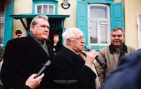 14 ноября 2001 года. Открытие музея семьи Ростроповичей в доме на Зиминской, 25.