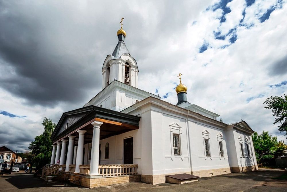 4 декабря 1853 года освящена церковь в честь Покрова Пресвятой Богородицы в Голубиной слободке города Оренбурга (ныне улица Маврицкого)
