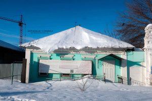 Городская усадьба Г.В. Мякиньковой. Флигель первый. Улица Пионерская. Февраль 2024 года.