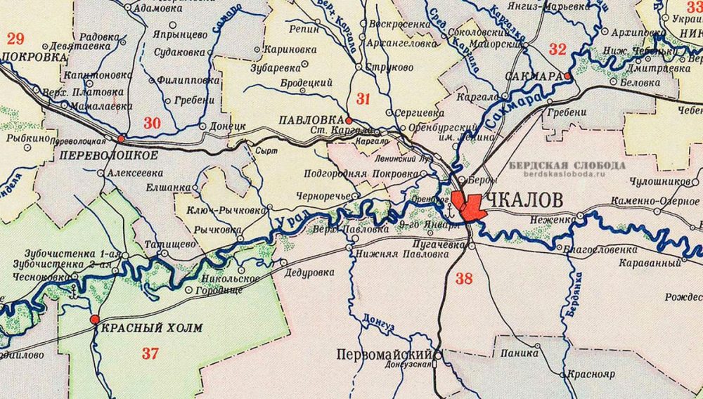 Фрагмент административной карты Чкаловской области. 1954 год. Старая дорога от Переволоцка до Татищево уже не показана.