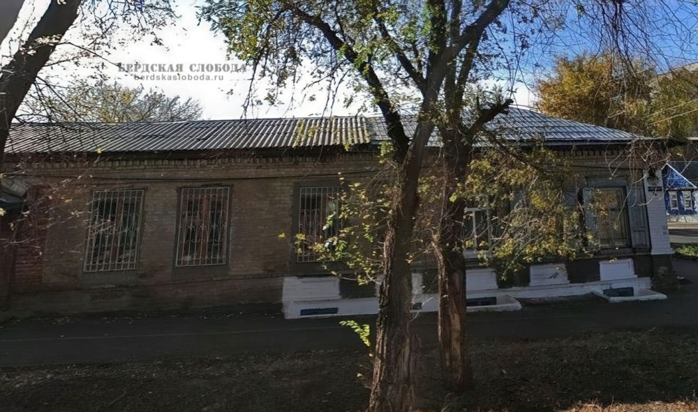 Выявленный объект культурного наследия «Усадьба городская с лавкой А.О. Леска – В.Г. Шнайдермана: дом жилой, торговая лавка. Конец XIX – начало XX вв.» (Оренбургская область, г. Оренбург, ул. Комсомольская, 80-82 / ул. Малышевская, 27). Дом жилой.