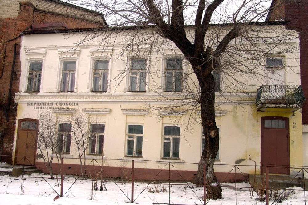 Объект культурного наследия регионального значения «Городская усадьба Шибаевых (Лисичкиных)». Дом жилой купцов Шибаевых (Оренбургская область, г. Оренбург, пер. Гугучкинский, 18-20, Литеры ВВ1). 2006 год.