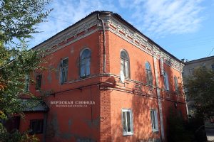 Главный усадебный дом (со двора)