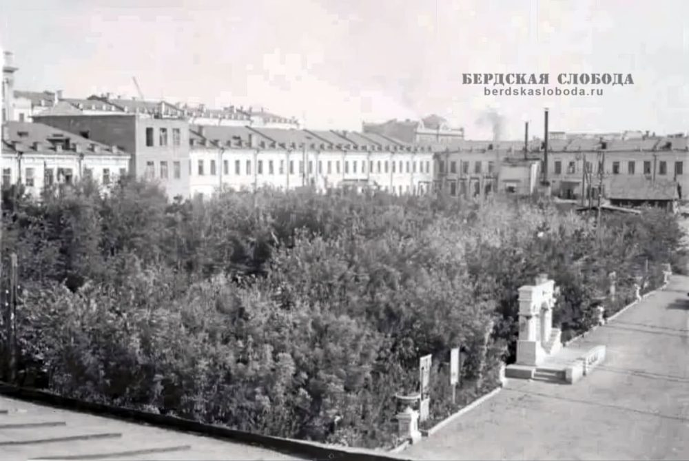 Внутренний вид Гостиного двора, 1960-е годы.
