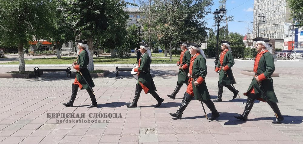 Пример того, как история может стать зримой. Проект «Военный караул Оренбурга XVIII века», созданный энтузиастами из Оренбургского отделения ВООПИиК, — лучшее доказательство ценности местного наследия.