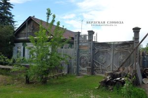 Дом и ворота по адресу ул. Восстания, 14:июнь 2017 года