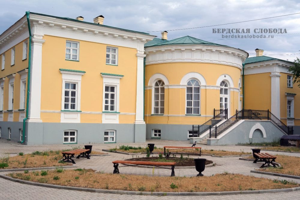 Внутренний двор здания Дворянского (или Благородного) собрания, построенного в 1841 году во время первого правления оренбургского военного губернатора Василия Перовского.
